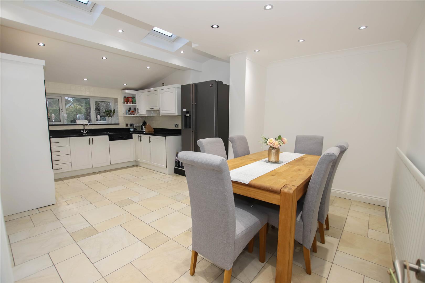 FITTED KITCHEN / DINING ROOM